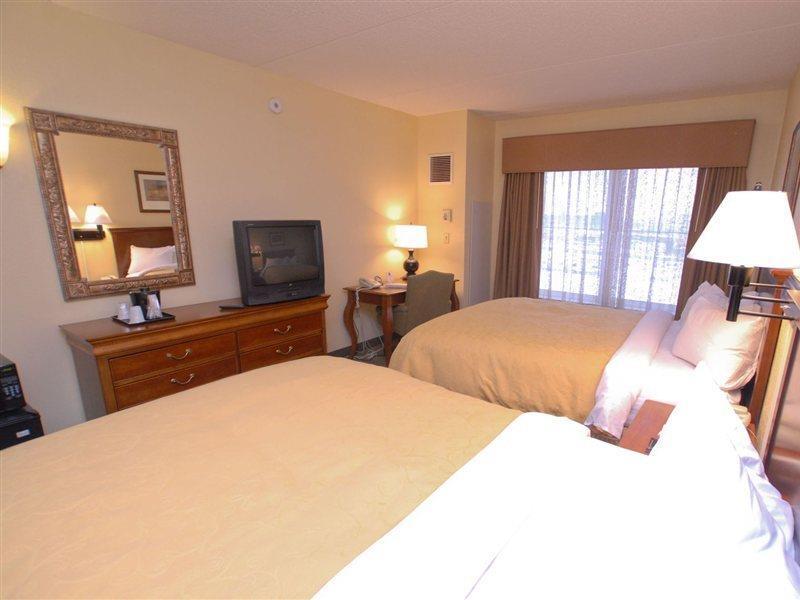 Hampton Inn & Suites By Hilton- Newark Airport Elizabeth Exterior foto
